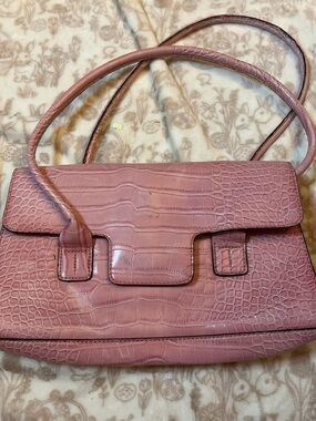 Tommy Hilfiger Croc-Embossed Shoulder Bag in Dusty Rose